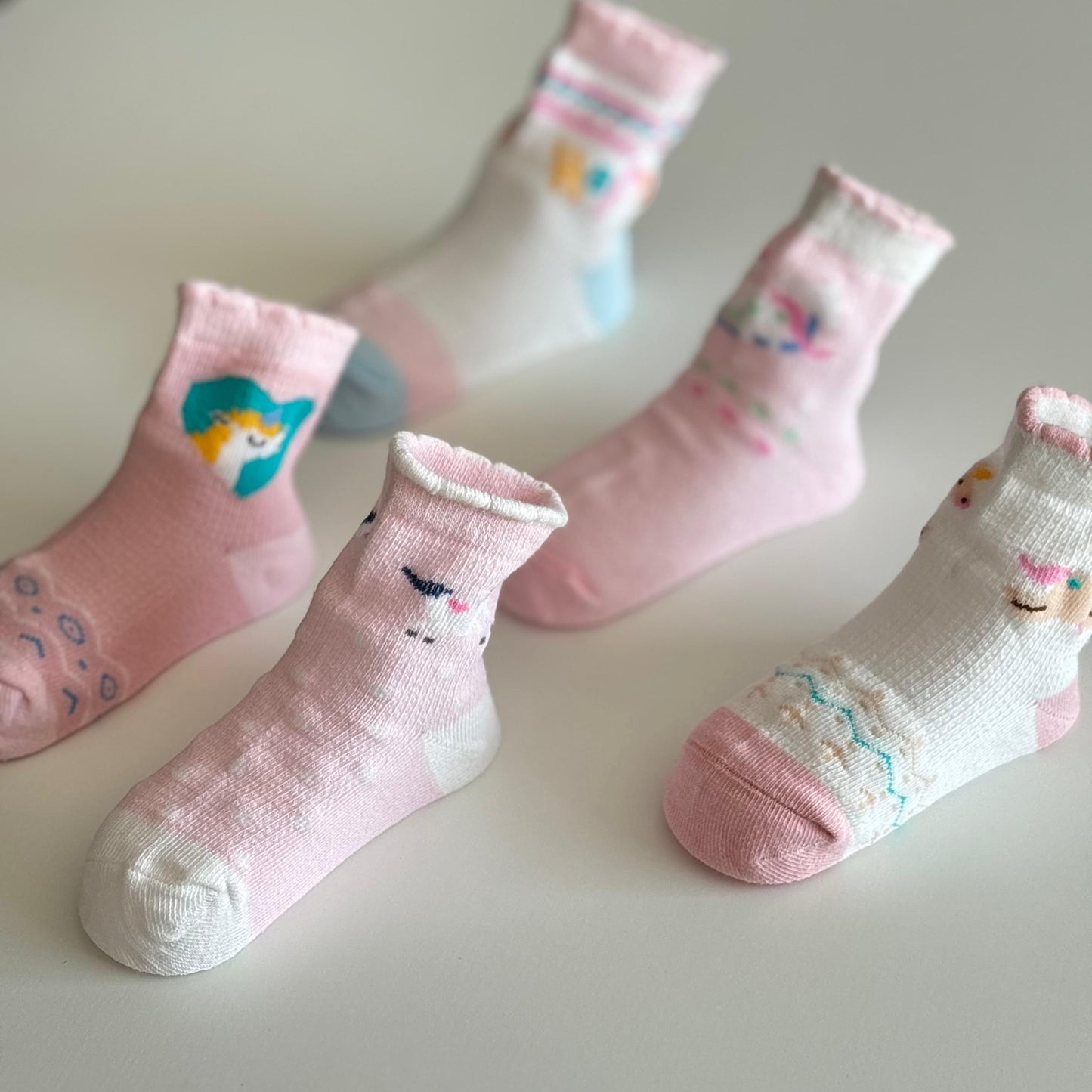 Shimmering unicorn baby socks