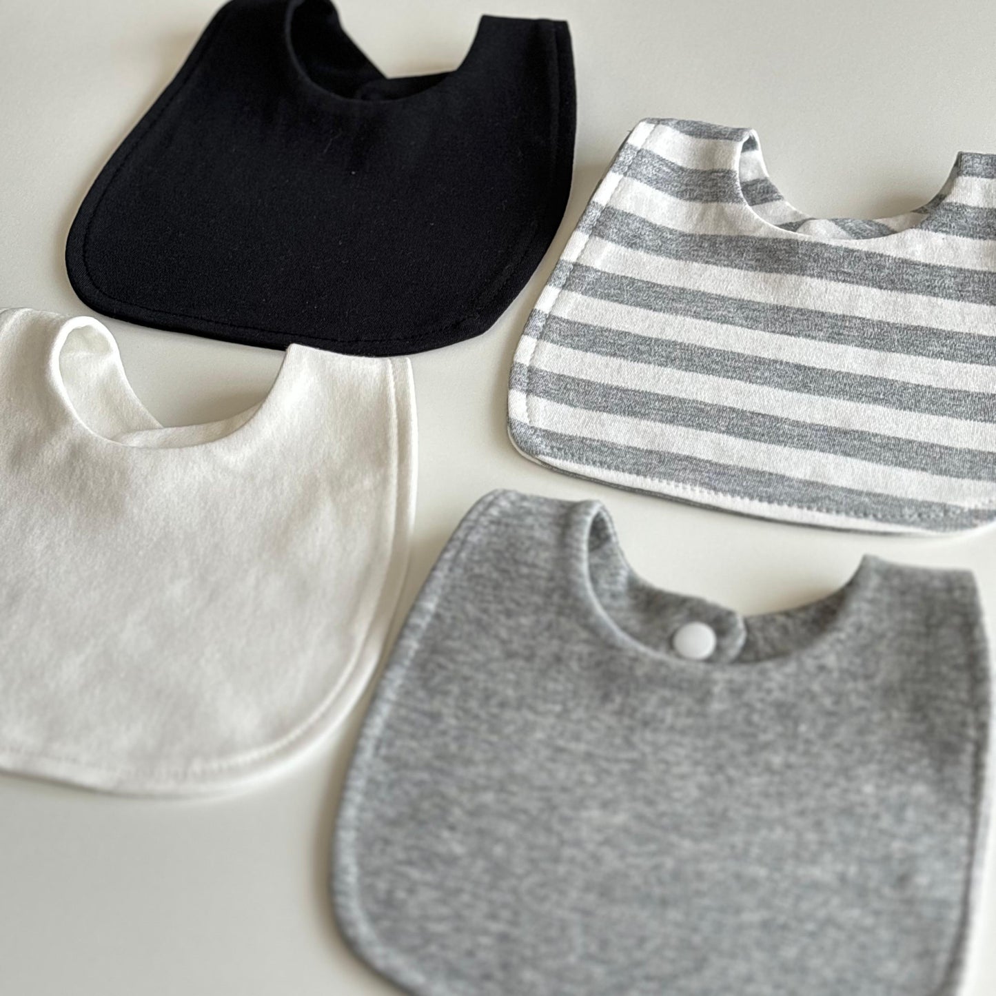 Starry night feeding bibs